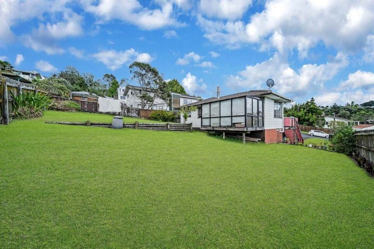 Photo of property in 6 Tesla Place, Totara Vale, Auckland, 0629