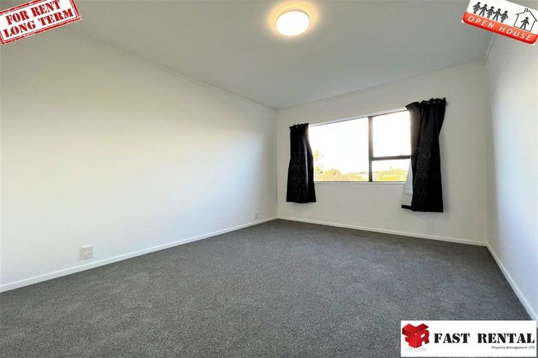 Photo of property in 2/186 Stapleford Crescent, Browns Bay, Auckland, 0630