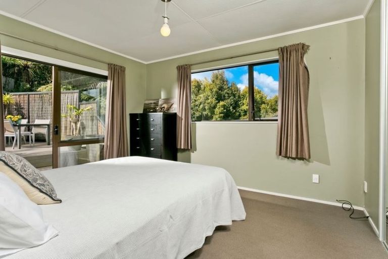 Photo of property in 1/86 Braemar Road, Castor Bay, Auckland, 0620