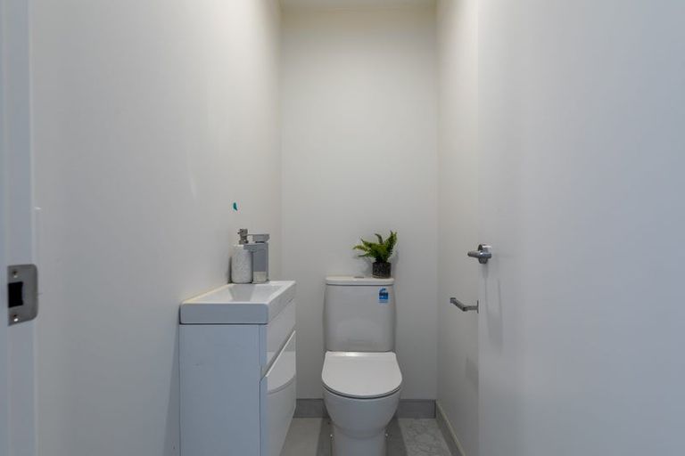 Photo of property in 12 Tuputupu Drive, Kumeu, 0810