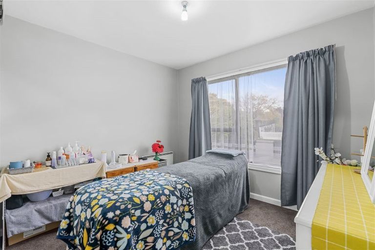 Photo of property in 31 Oriana Crescent, Hornby, Christchurch, 8042