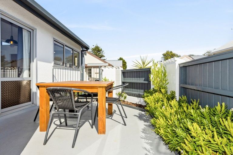 Photo of property in 2/249 Taradale Road, Pirimai, Napier, 4112