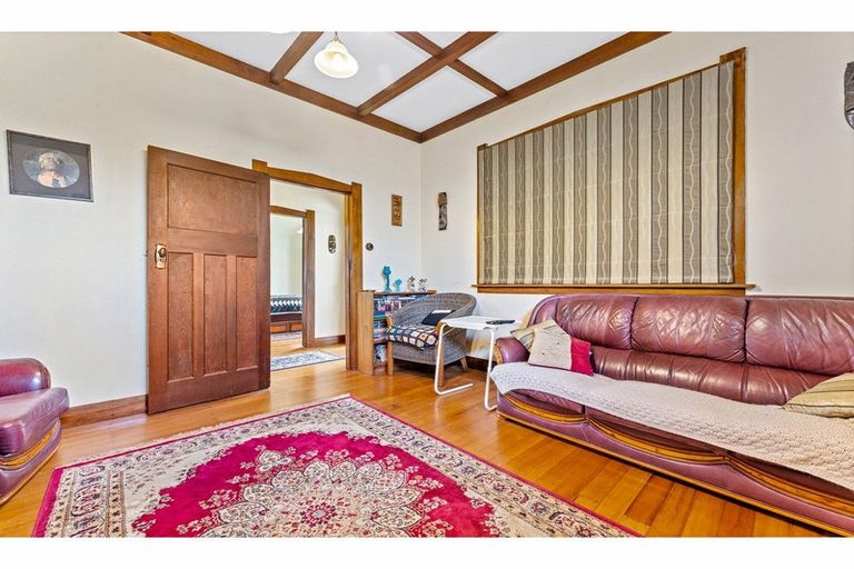 Photo of property in 56 Ngataringa Road, Devonport, Auckland, 0624