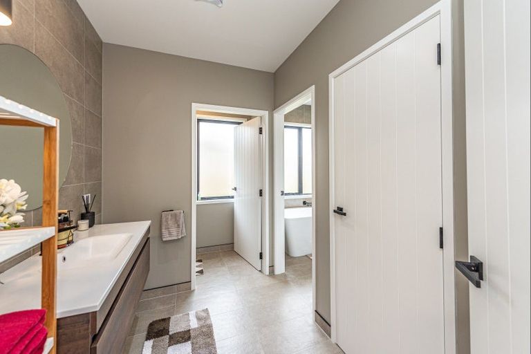 Photo of property in 36 Tirimoana Place, Otamatea, Whanganui, 4501