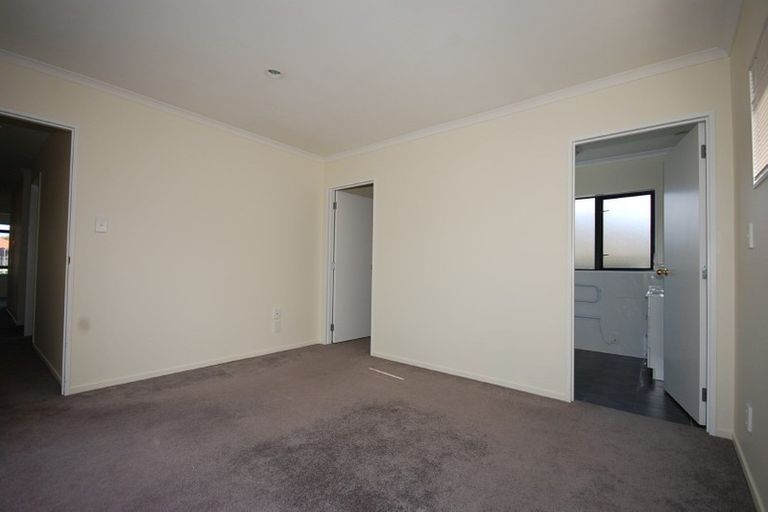 Photo of property in 3 Maadi Place, Papakura, 2110
