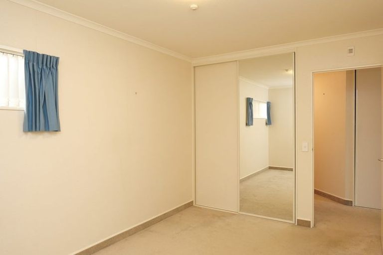 Photo of property in Ocean Apartments, 44-46 Marine Parade, Paraparaumu Beach, Paraparaumu, 5032