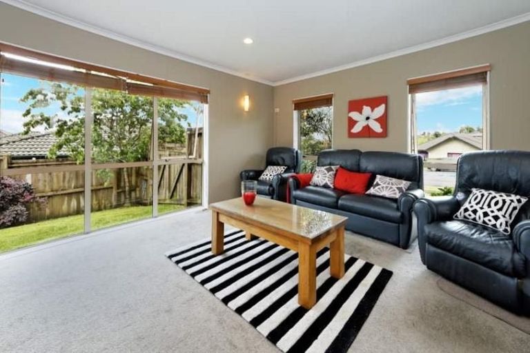 Photo of property in 7 Pittville Place, Henderson, Auckland, 0612