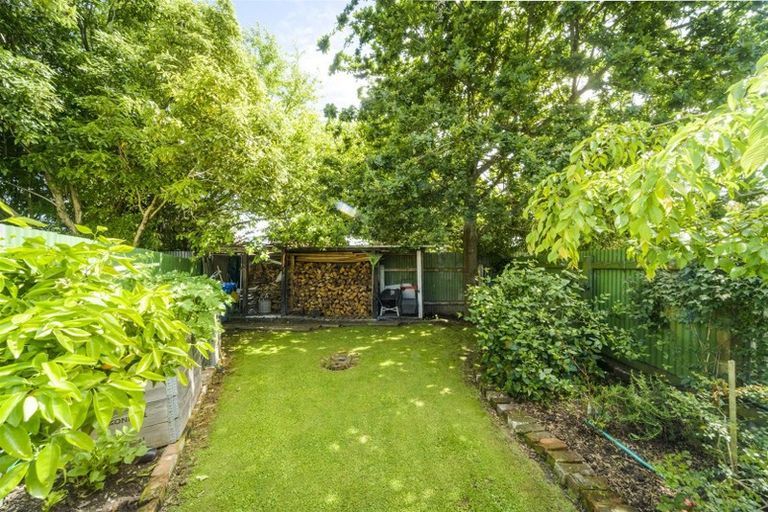 Photo of property in 89 Bridge Street, Bulls, 4818