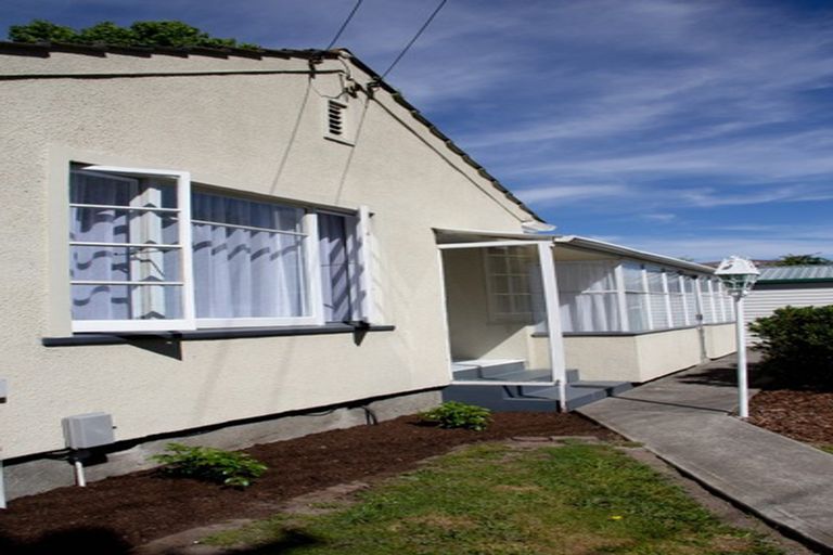 Photo of property in 390 Linwood Avenue, Bromley, Christchurch, 8062