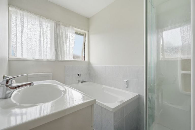 Photo of property in 14 Meadowcourt Drive, Manukau, Auckland, 2025