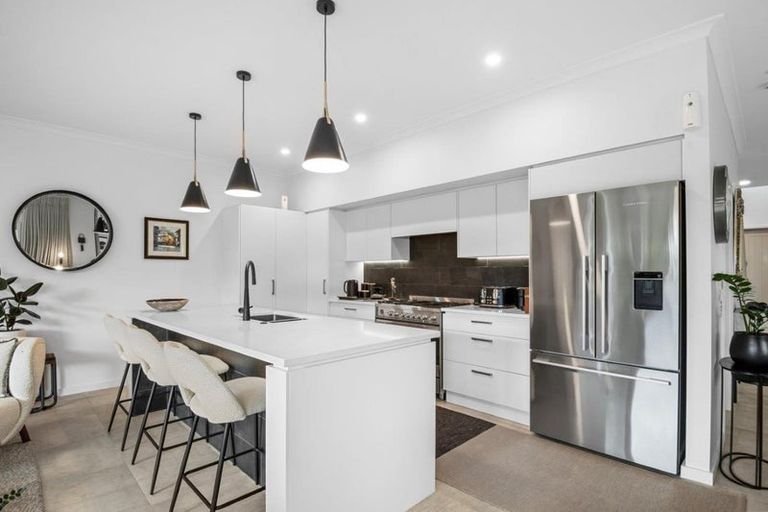 Photo of property in 14 Kensington Drive, Orewa, 0931