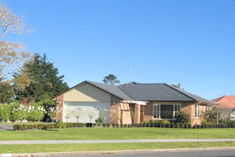 Photo of property in 154 Wattle Farm Road, Wattle Downs, Auckland, 2103