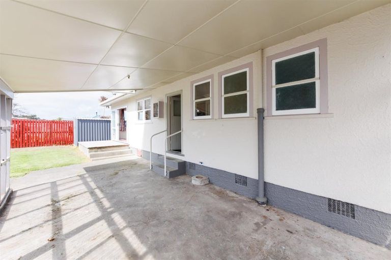 Photo of property in 1938 Parewanui Road, Parewanui, Bulls, 4894