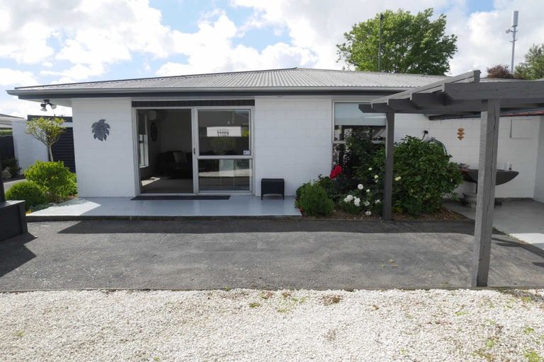 Photo of property in 2/296a Wairakei Road, Bryndwr, Christchurch, 8053