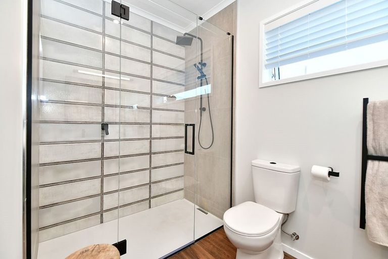 Photo of property in 48 Amorino Drive, Red Beach, 0932