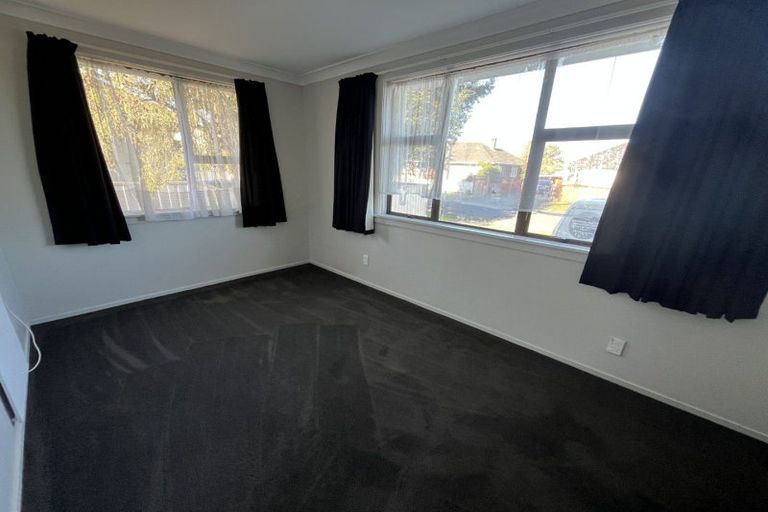 Photo of property in 11 Bristol Crescent, Roslyn, Palmerston North, 4414