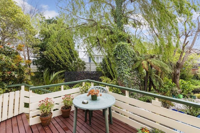 Photo of property in 20 Wai-iti Crescent, Woburn, Lower Hutt, 5010