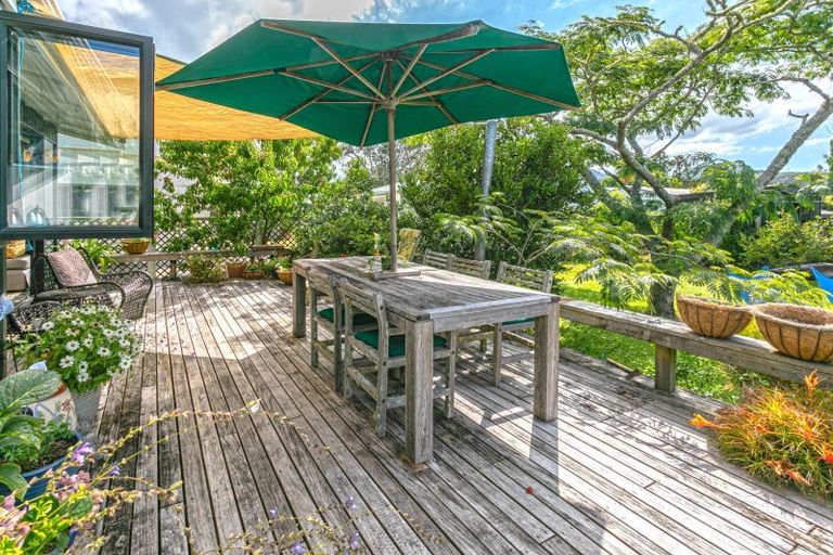 Photo of property in 64 Manaia Road, Tairua, 3508