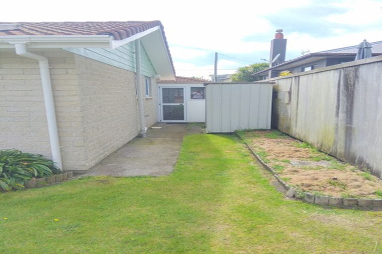 Photo of property in 2/12 Newton Street, Fitzroy, New Plymouth, 4312