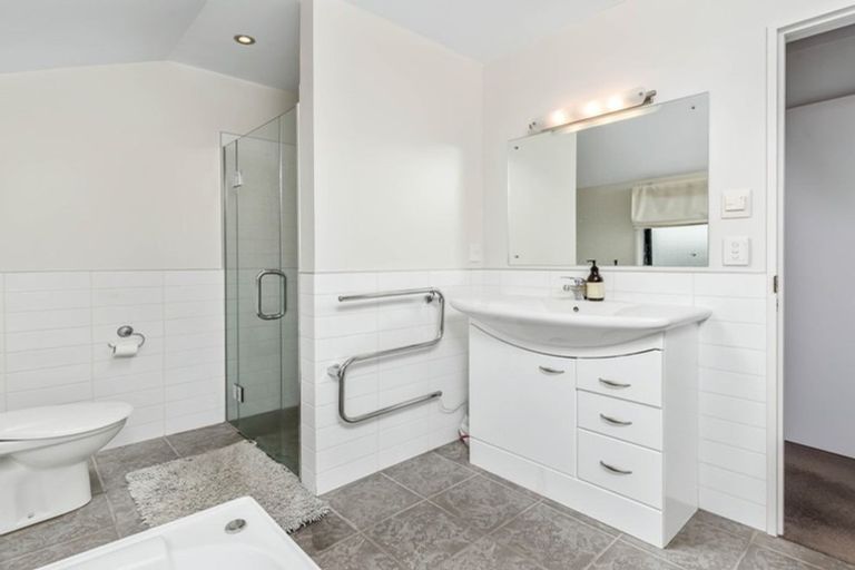 Photo of property in 107a Kings Drive, Wanaka, 9305