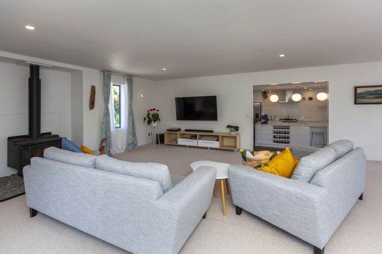 Photo of property in 105 Waterfall Road, Paraparaumu, 5032