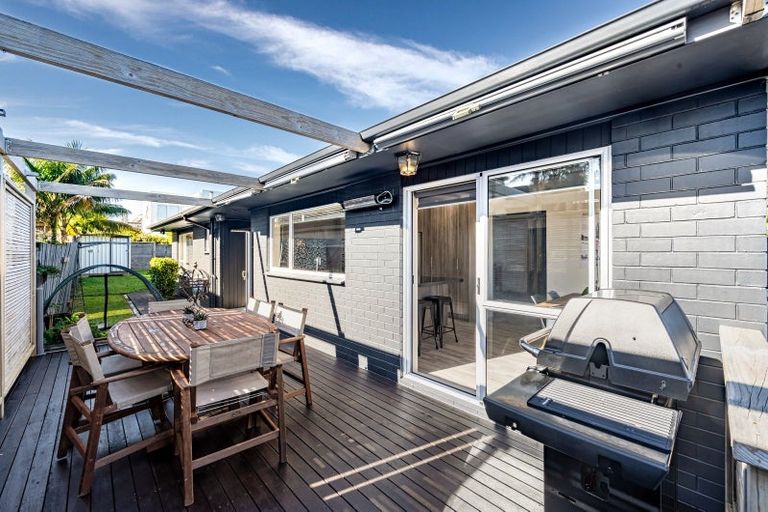 Photo of property in 32b Takutai Avenue, Bucklands Beach, Auckland, 2012