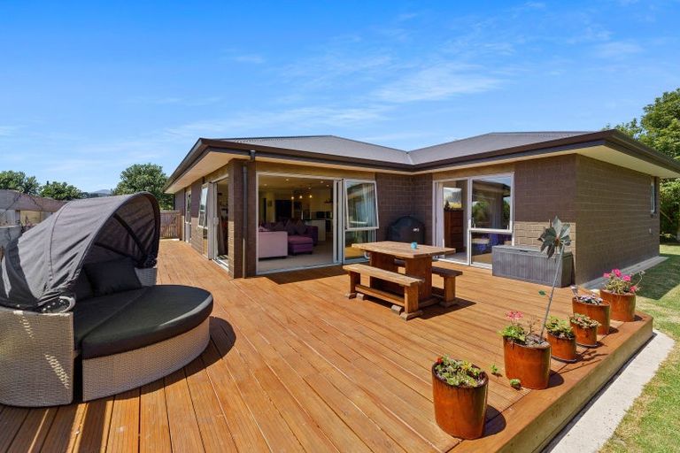 Photo of property in 12 Tamihana Street, Otaki, 5512