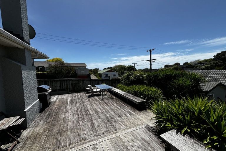 Photo of property in 79 Mangorei Road, Strandon, New Plymouth, 4312