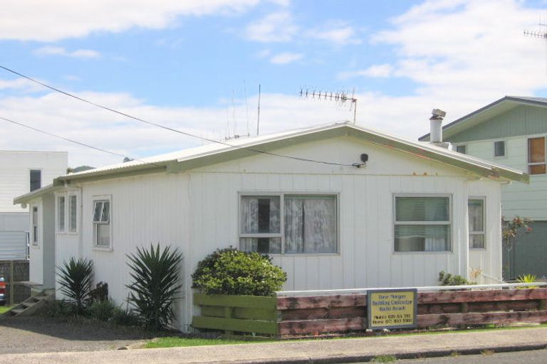 Photo of property in 32 Seaforth Road, Waihi Beach, 3611