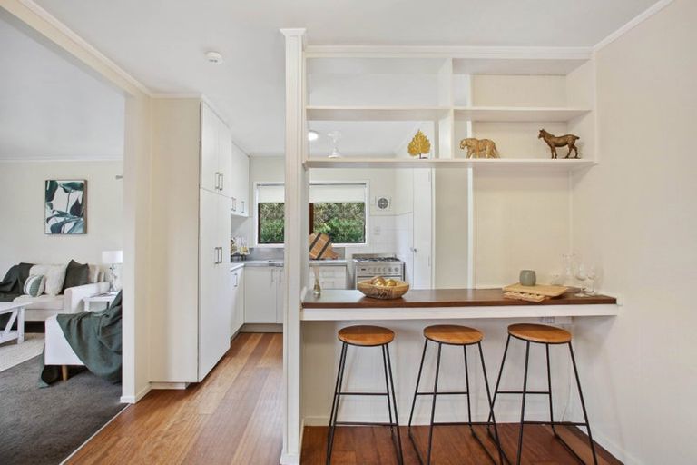 Photo of property in 82 Glen Road, Ranui, Auckland, 0612