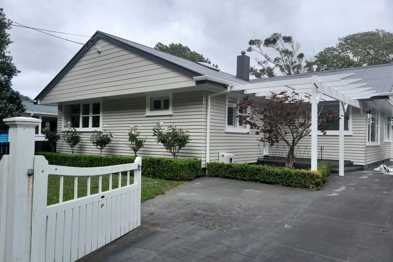 Photo of property in 28 Parnell Street, Fairfield, Lower Hutt, 5011