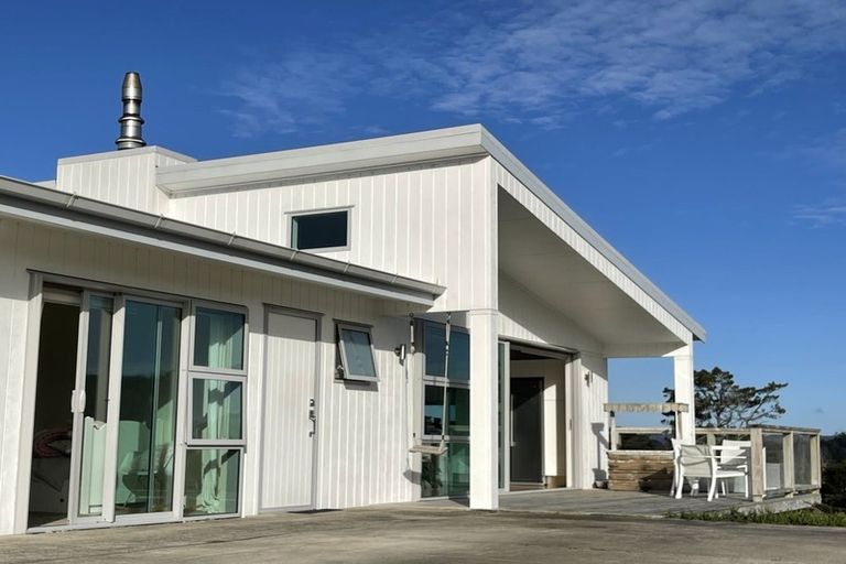 Photo of property in 48 Christian Road, Swanson, Auckland, 0614