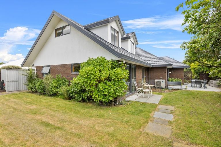 Photo of property in 18 Vanderbilt Place, Halswell, Christchurch, 8025