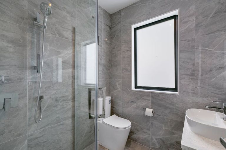 Photo of property in 17 Huahua Crescent, Papakura, 2110