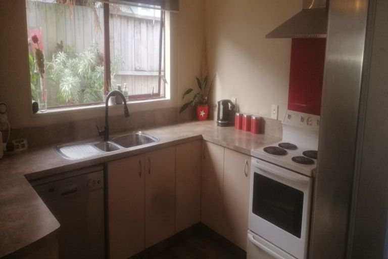 Photo of property in 28b Dingadee Street, Welcome Bay, Tauranga, 3112