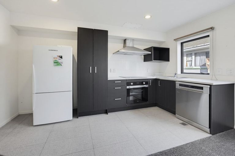 Photo of property in 11 Gordon Place, Newtown, Wellington, 6021