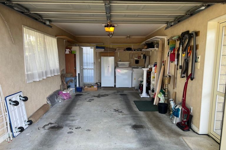 Photo of property in 40 Point View Drive, East Tamaki Heights, Auckland, 2016