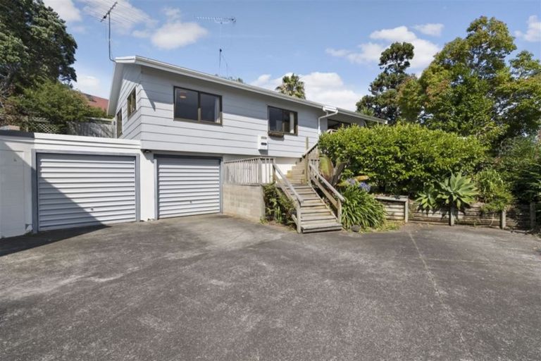 Photo of property in 2/48 Nor'east, Northcross, Auckland, 0632