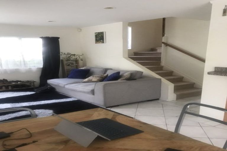 Photo of property in 79g Rangatira Road, Beach Haven, Auckland, 0626