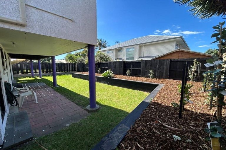 Photo of property in 15 Rita Street, Mount Maunganui, 3116