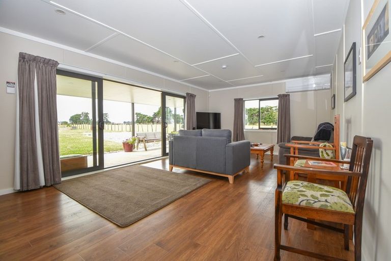 Photo of property in 51 Hilton Road, Carterton, 5713