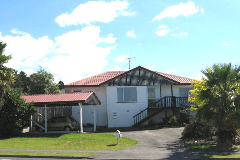 Photo of property in 17 Caribbean Drive, Unsworth Heights, Auckland, 0632