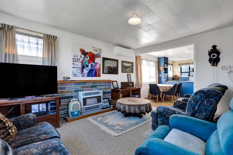 Photo of property in 44 Reid Avenue, Hawera, 4610