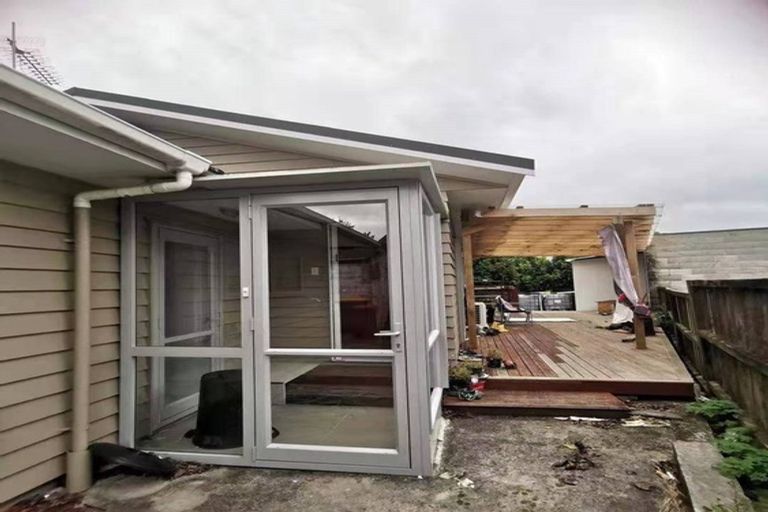 Photo of property in 30 Mander Place, Bucklands Beach, Auckland, 2012