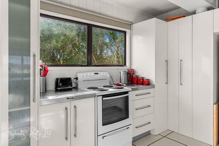 Photo of property in 38 Oxford Street, Whakapirau, Maungaturoto, 0583