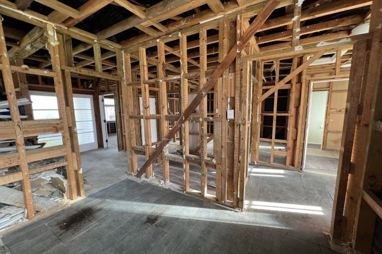 Photo of property in 14 Carlisle Street, Levin, 5510