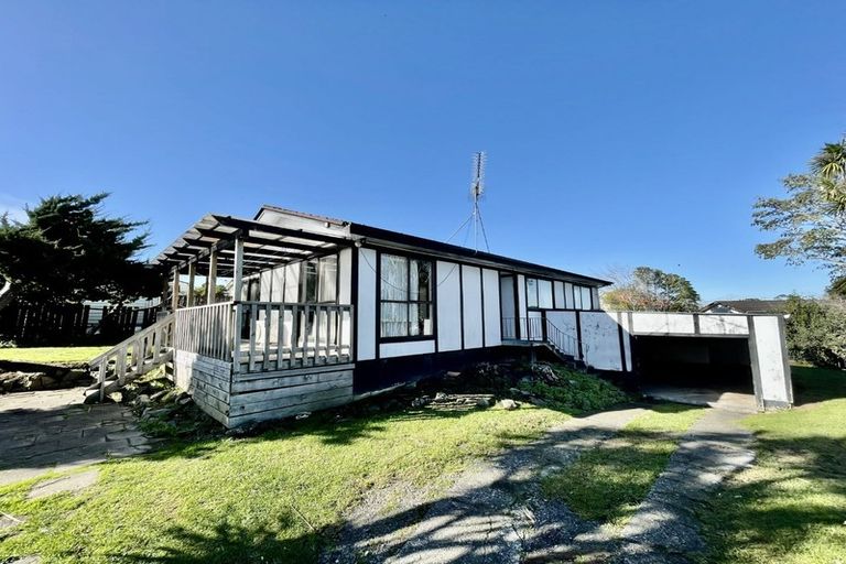 Photo of property in 2 Massine Place, Randwick Park, Auckland, 2105