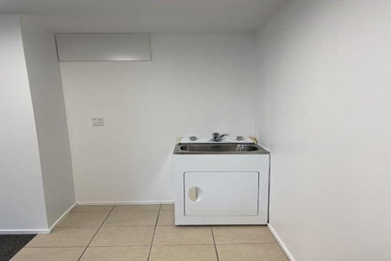 Photo of property in 4/3 The Avenue, Albany, Auckland, 0632