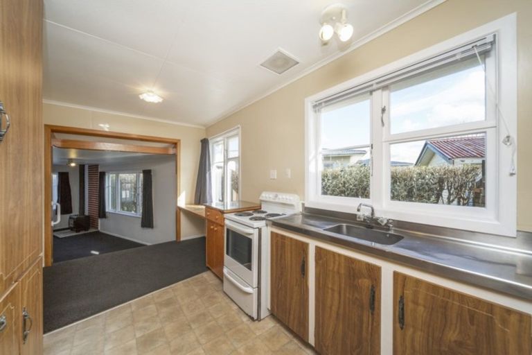 Photo of property in 44 Celia Street, Stratford, 4332