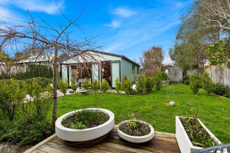 Photo of property in 33 Aramoana Avenue, Devonport, Auckland, 0624